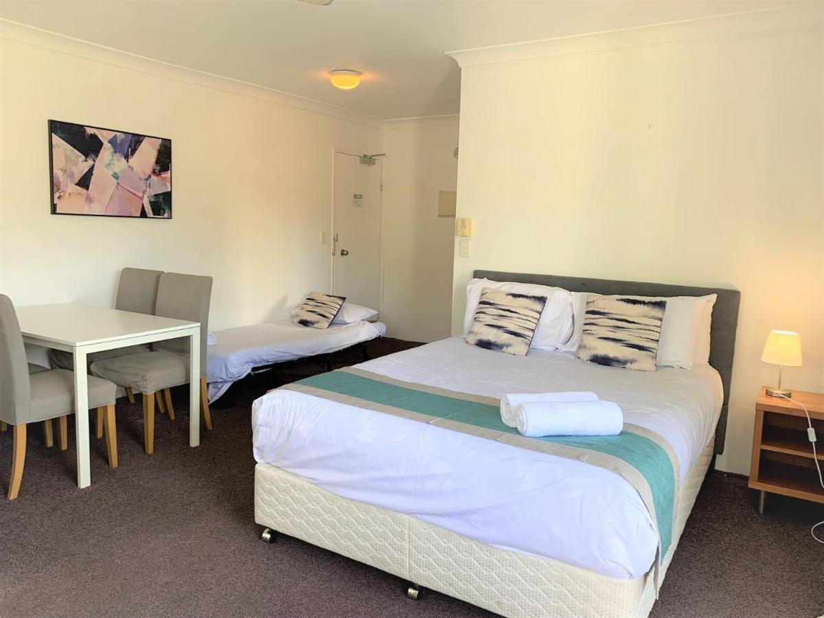 Broadwater Keys Holiday Apartments Gold Coast Extérieur photo