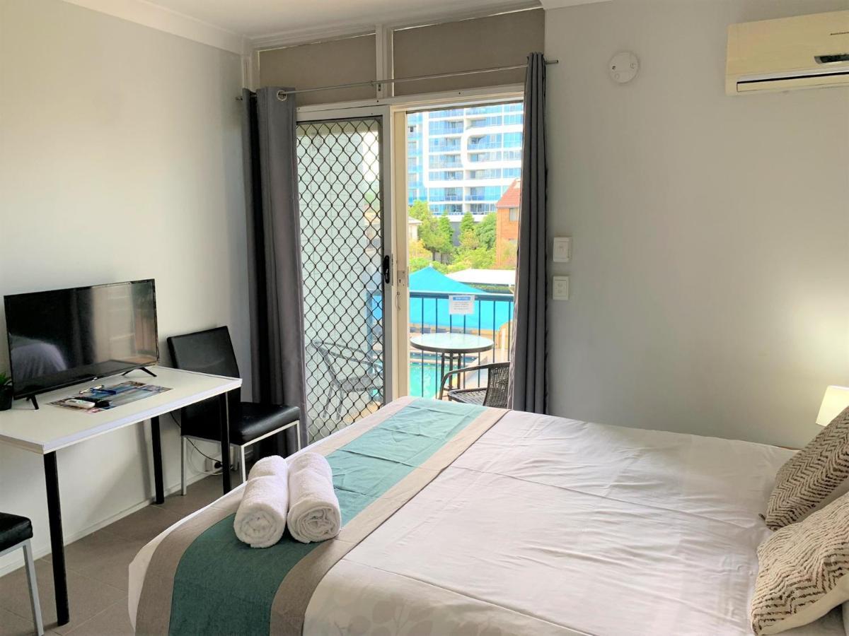 Broadwater Keys Holiday Apartments Gold Coast Extérieur photo