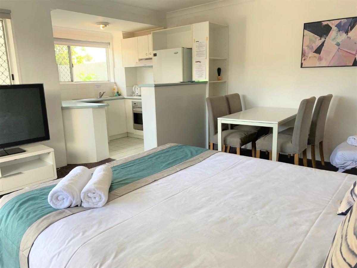 Broadwater Keys Holiday Apartments Gold Coast Extérieur photo
