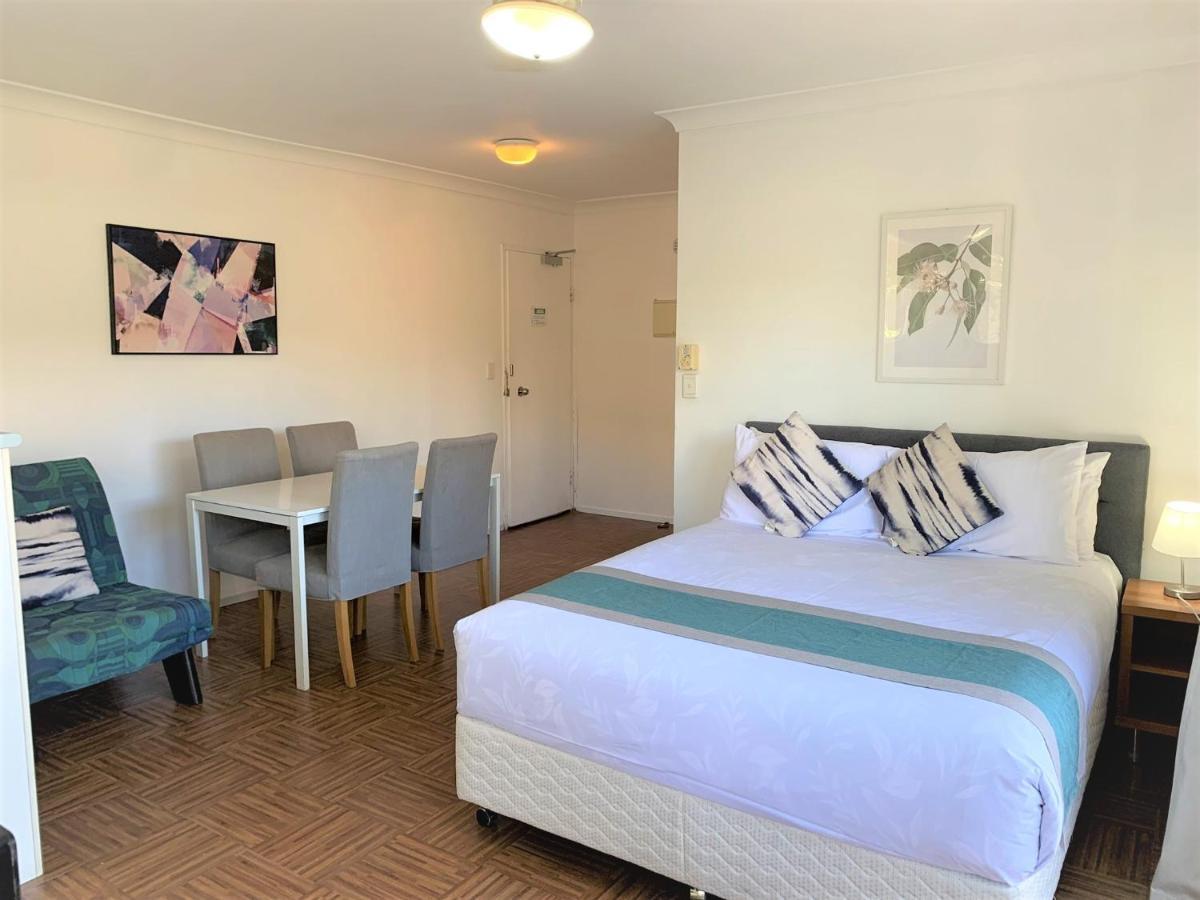 Broadwater Keys Holiday Apartments Gold Coast Extérieur photo