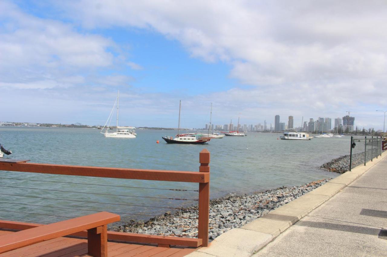 Broadwater Keys Holiday Apartments Gold Coast Extérieur photo